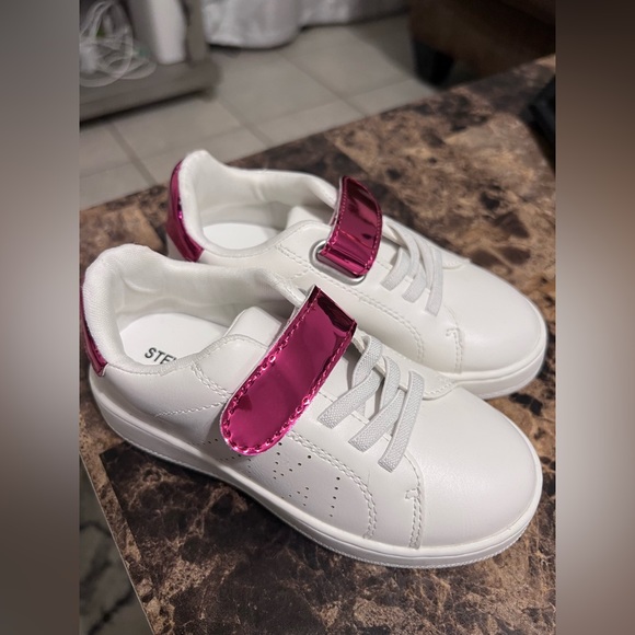 Girls shoes size 10 - Picture 4 of 4